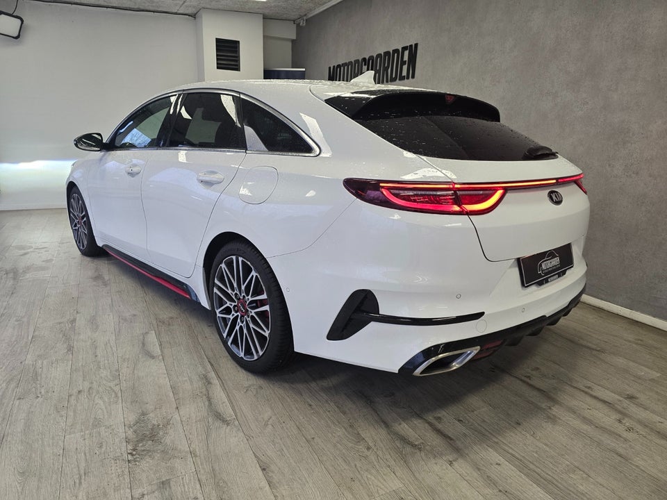 Kia ProCeed 1,6 T-GDi GT DCT 5d