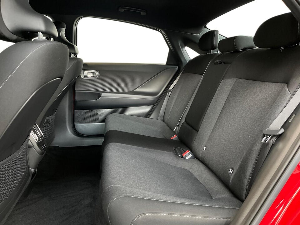 Hyundai Ioniq 6 53 Essential 4d
