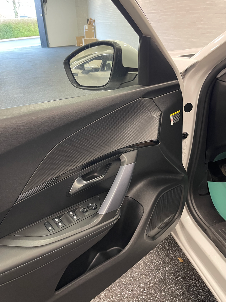 Peugeot 2008 1,2 PureTech 130 Allure 5d