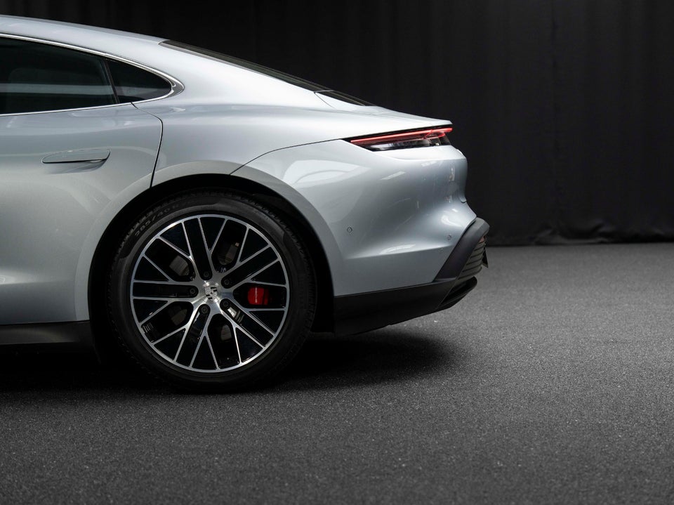 Porsche Taycan 4S Performance+ 4d