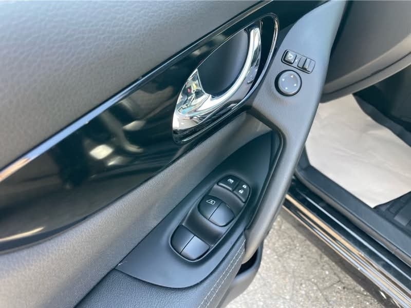 Nissan Qashqai 1,2 Dig-T 115 Tekna 5d
