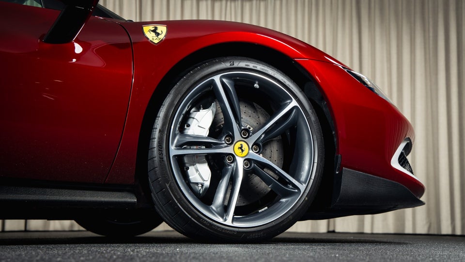 Ferrari 296 GTB 2,9 DCT 2d