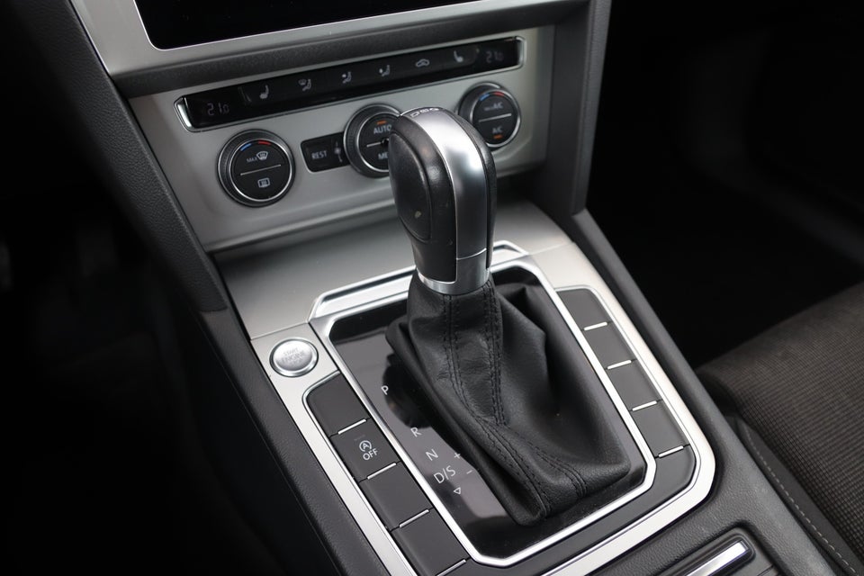 VW Passat 2,0 TDi 150 Comfortline Variant DSG Van 5d