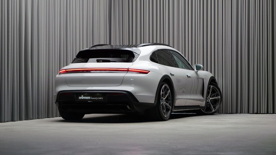 Porsche Taycan 4 Performance+ Cross Turismo 5d