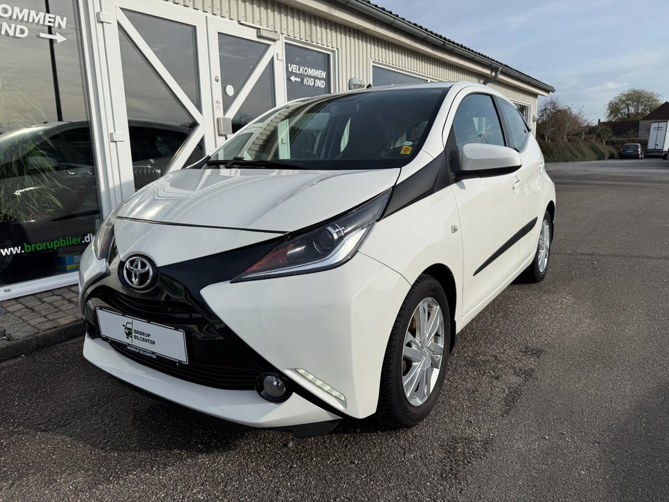 Toyota Aygo 1,0 VVT-i x-press 5d