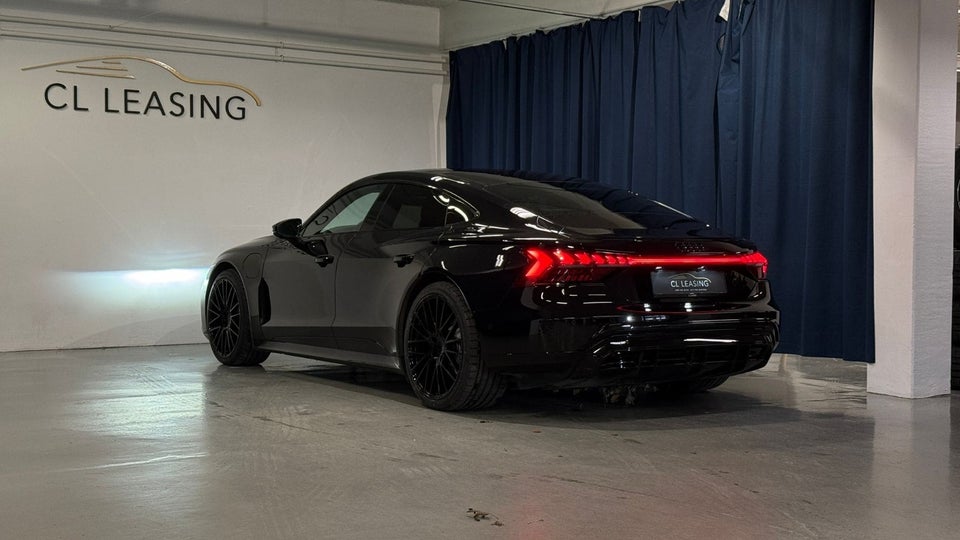 Audi e-tron GT quattro 4d