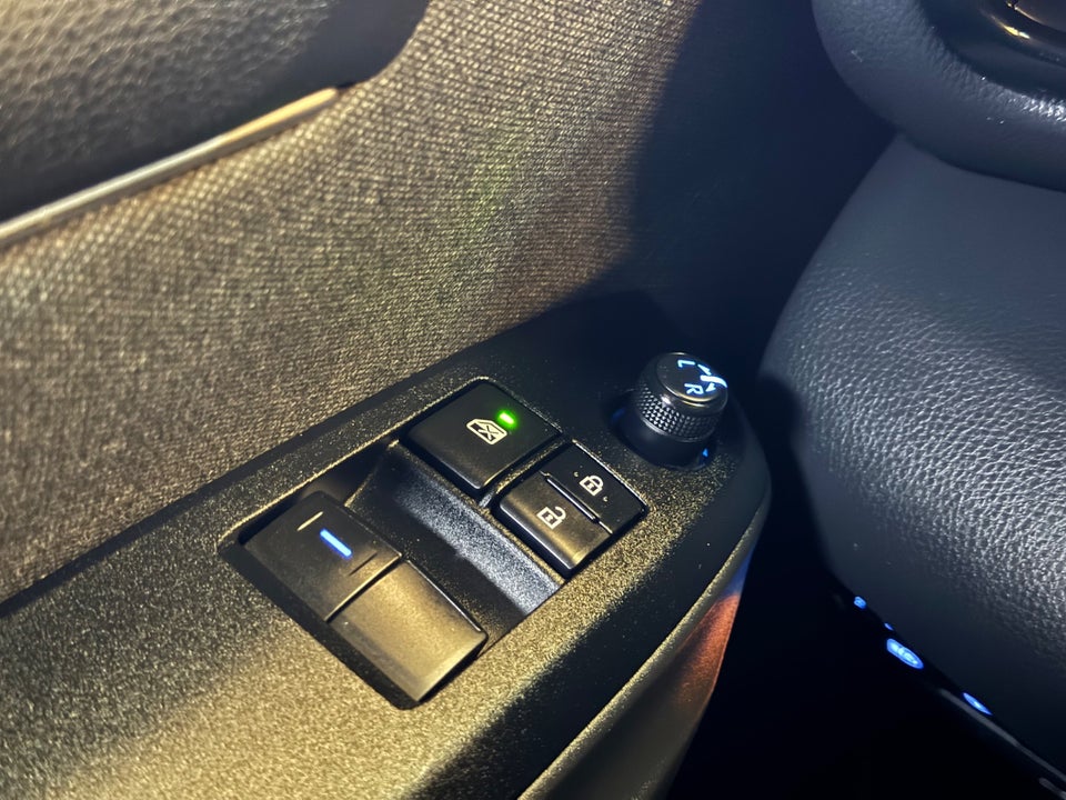 Toyota Yaris 1,5 Hybrid H1 e-CVT 5d