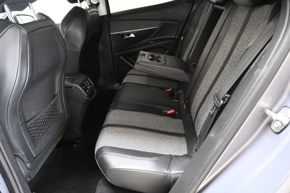Peugeot 3008 1,5 BlueHDi 130 Allure 5d