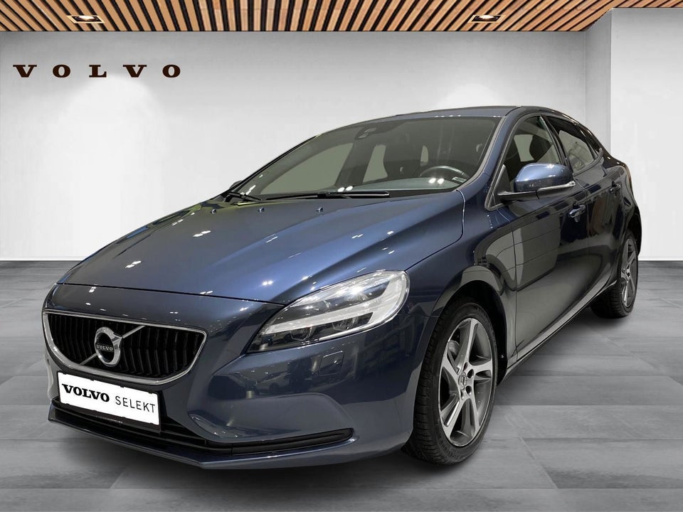 Volvo V40 2,0 D3 150 Momentum 5d