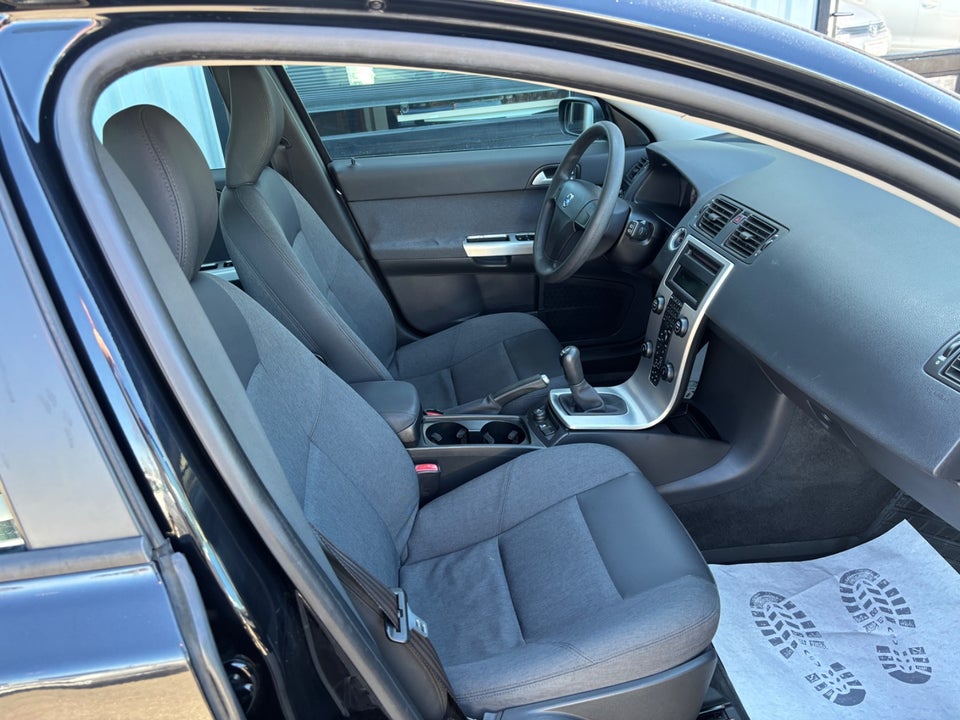 Volvo V50 2,4  5d