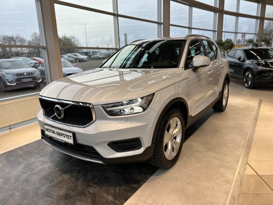 Volvo XC40 1,5 T3 163 Momentum aut. 5d