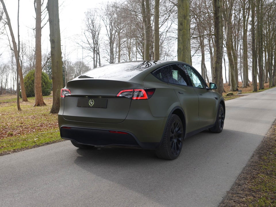 Tesla Model Y Long Range AWD 5d