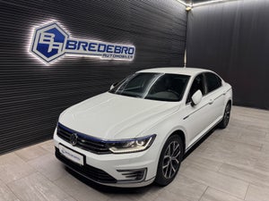 VW Passat, modelår 2018, 100,000 km