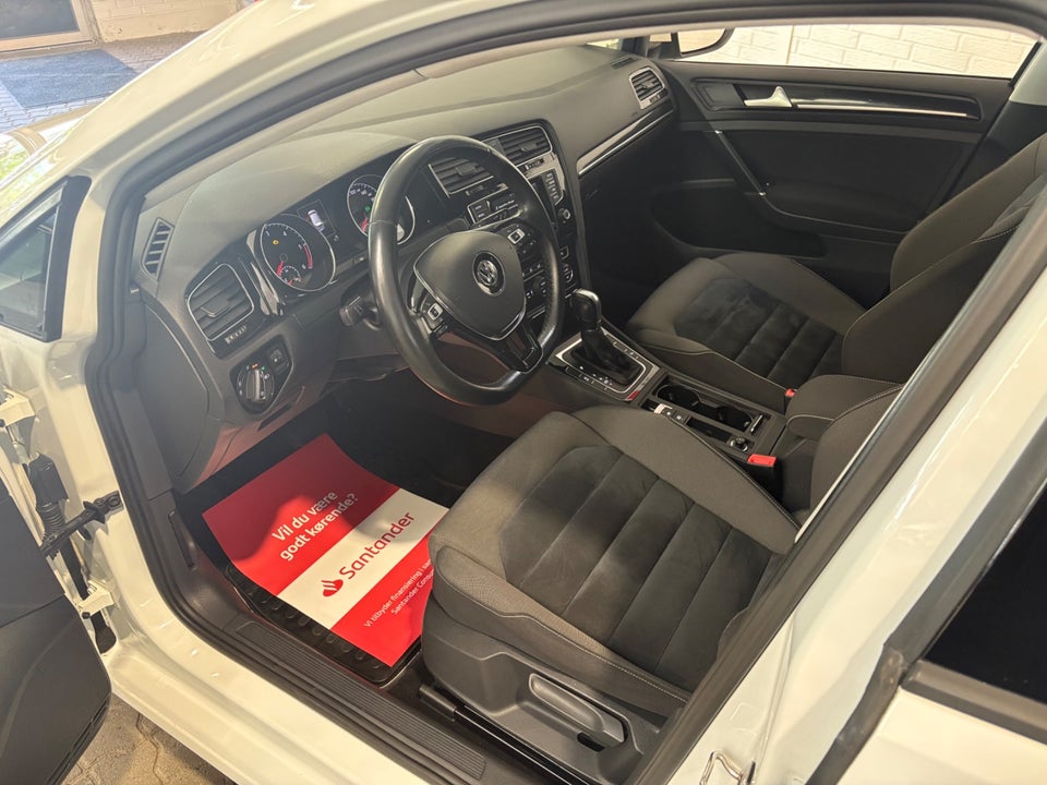 VW Golf VII 2,0 TDi 150 Highline DSG BMT 5d