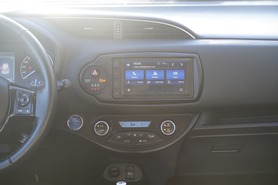 Toyota Yaris 1,5 Hybrid H3 Limited e-CVT 5d