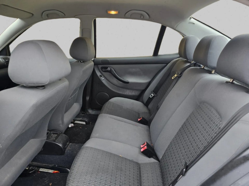 Seat Toledo 1,6 Stella 105 4d