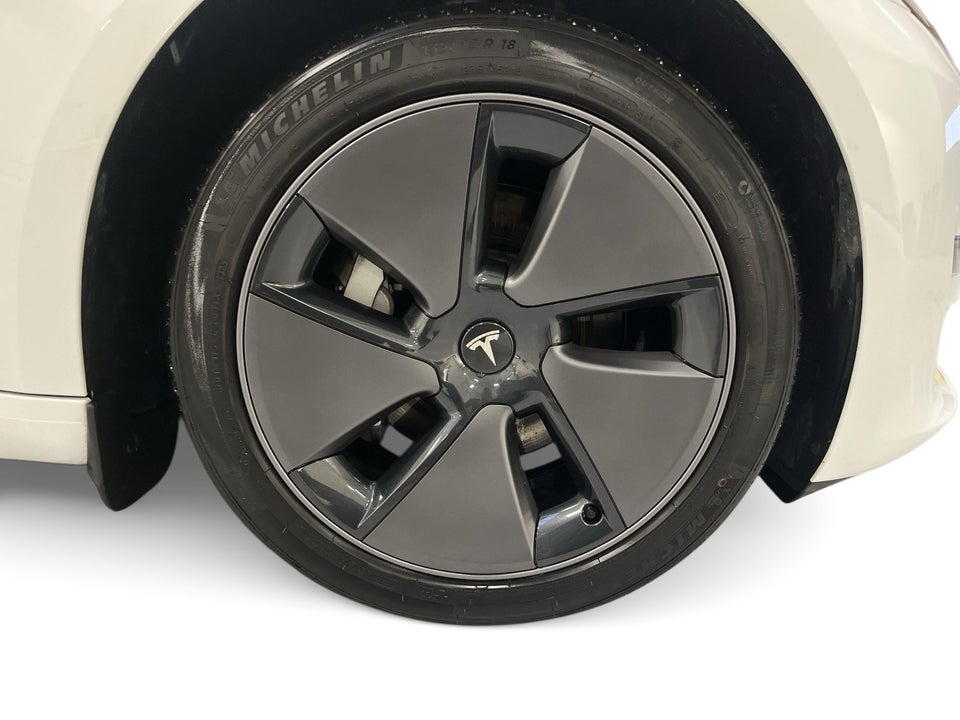 Tesla Model 3 Long Range RWD 4d