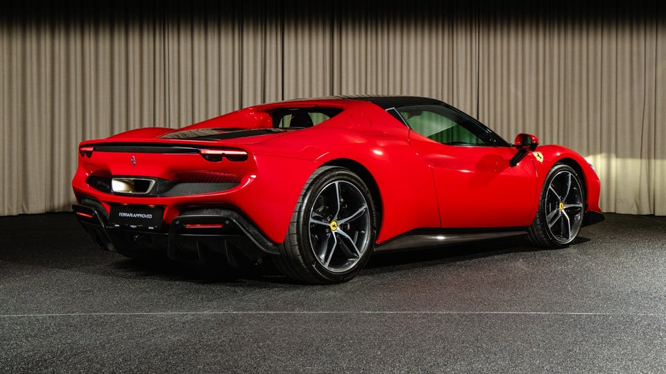 Ferrari 296 GTB 2,9 DCT 2d