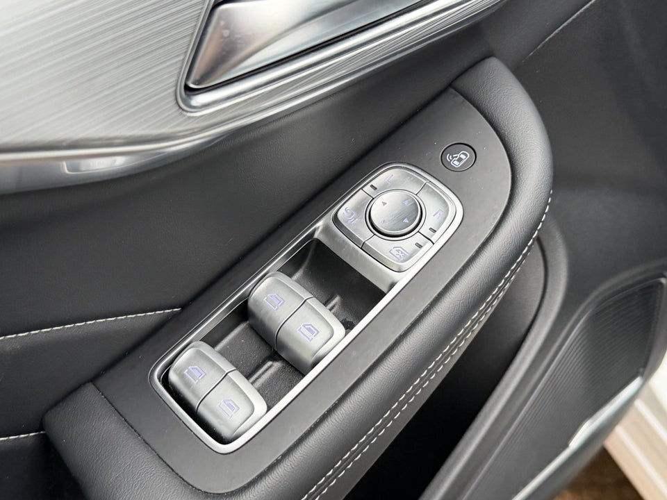 MG Marvel R Luxury 5d