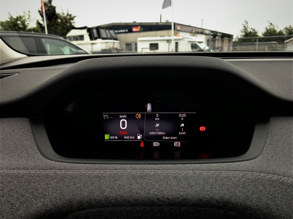 Skoda Enyaq 80 iV Plus Loft 5d