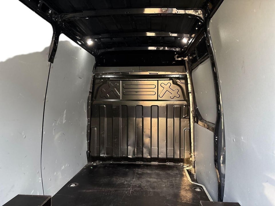 Iveco Daily 3,0 35S21 12m³ Van AG8