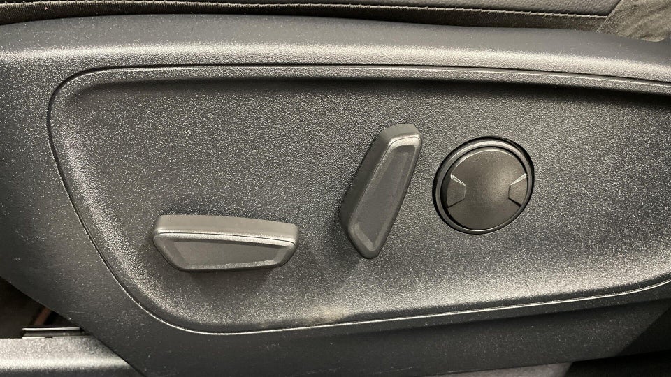 Ford Kuga 2,5 PHEV ST-Line X CVT 5d