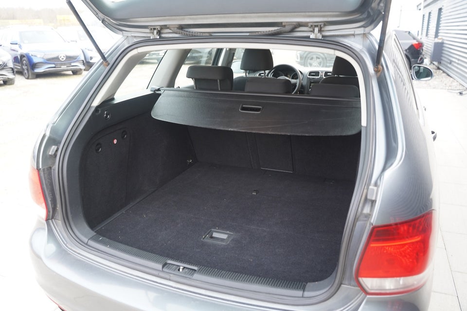 VW Golf VI 1,6 TDi 105 Comfortline Variant BMT 5d