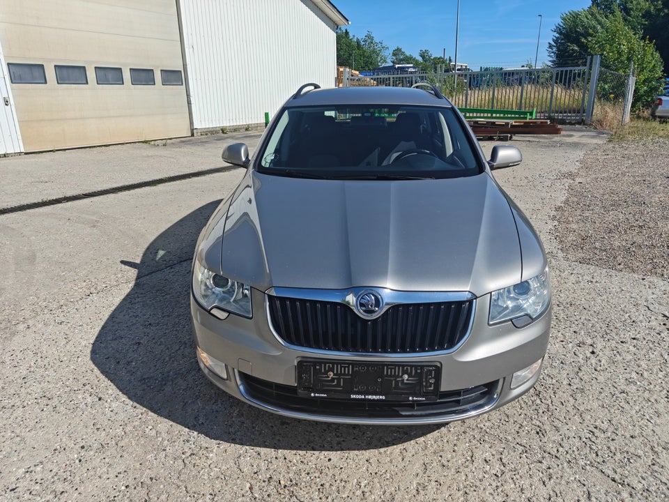 Skoda Superb 1,6 TDi 105 Ambition Combi GreenLine 5d