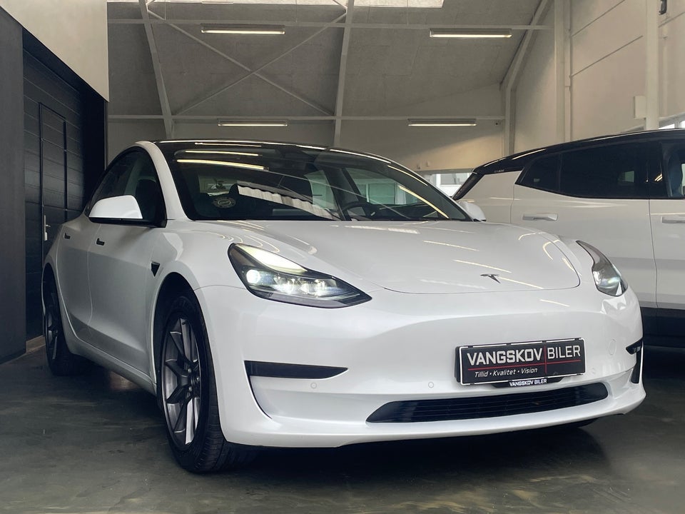 Tesla Model 3 RWD 4d