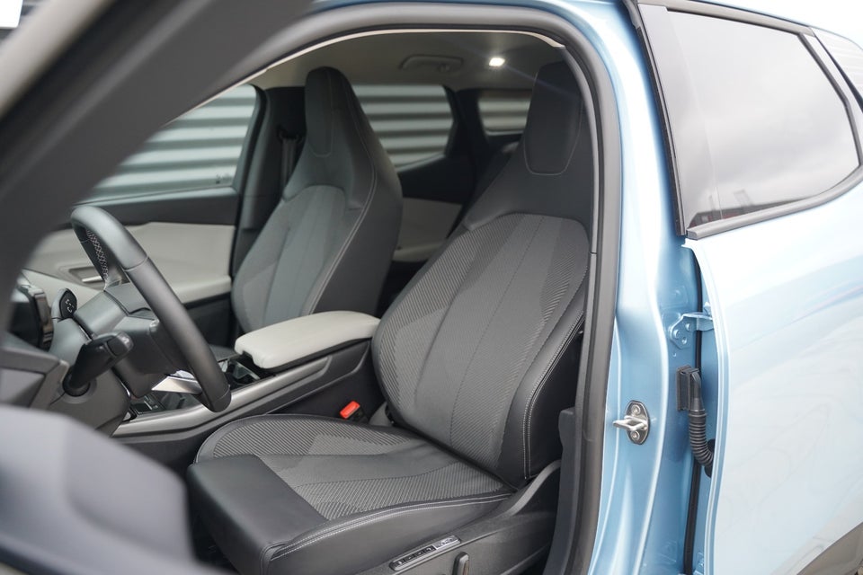 Ford Explorer 77 Select Extended Range 5d