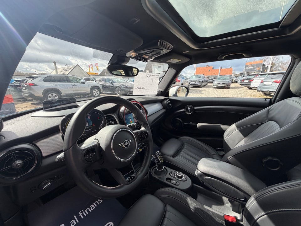 MINI Cooper SE Maximise 3d