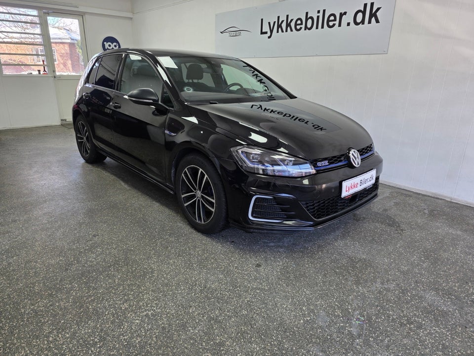 VW Golf VII 1,4 GTE DSG 5d
