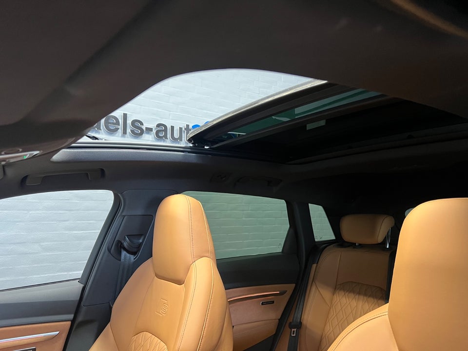 Audi e-tron 55 S-line quattro 5d