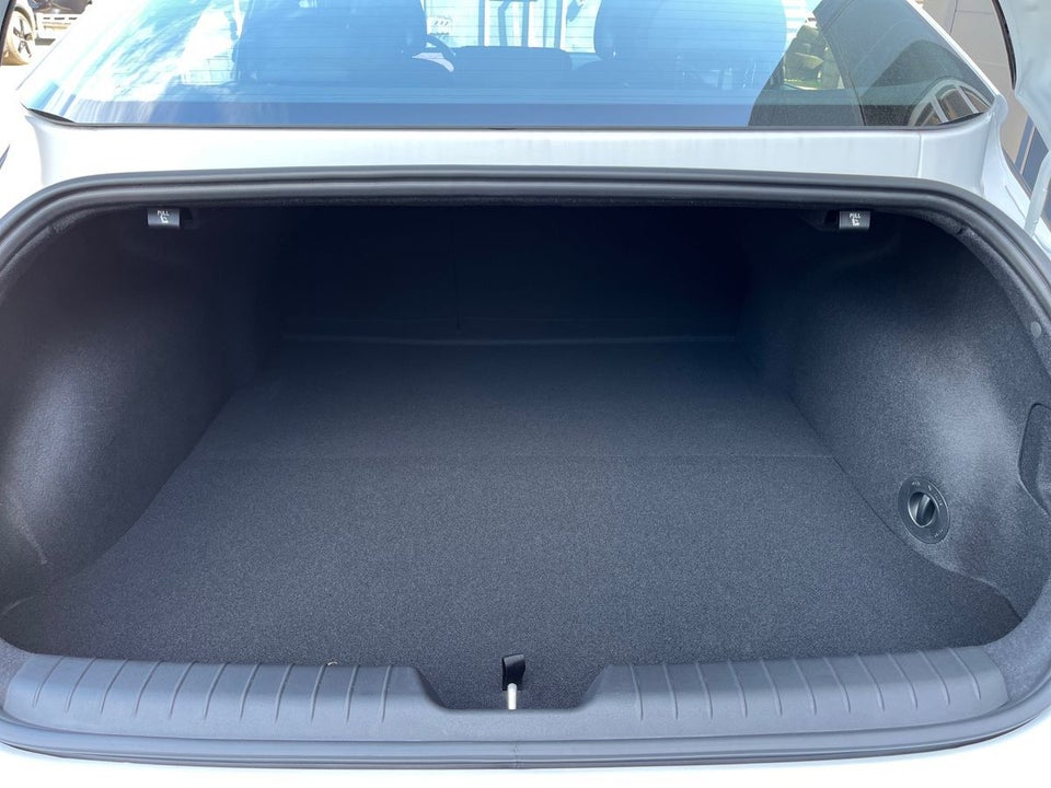Hyundai Ioniq 6 77 Core 4d