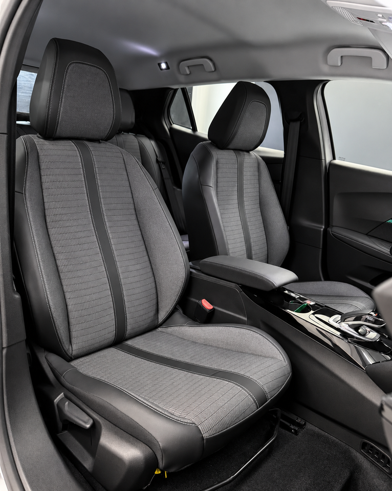 Peugeot e-2008 50 Allure 5d