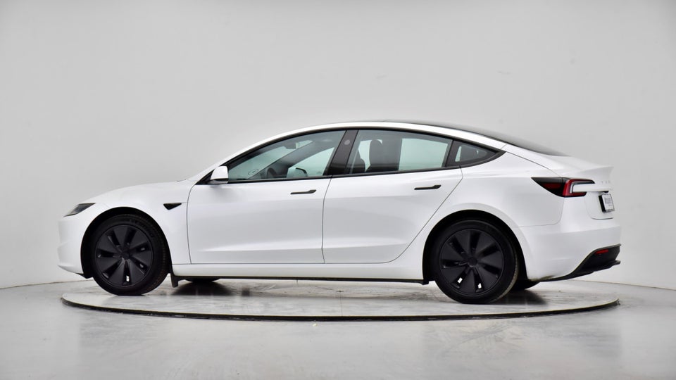 Tesla Model 3 RWD 4d