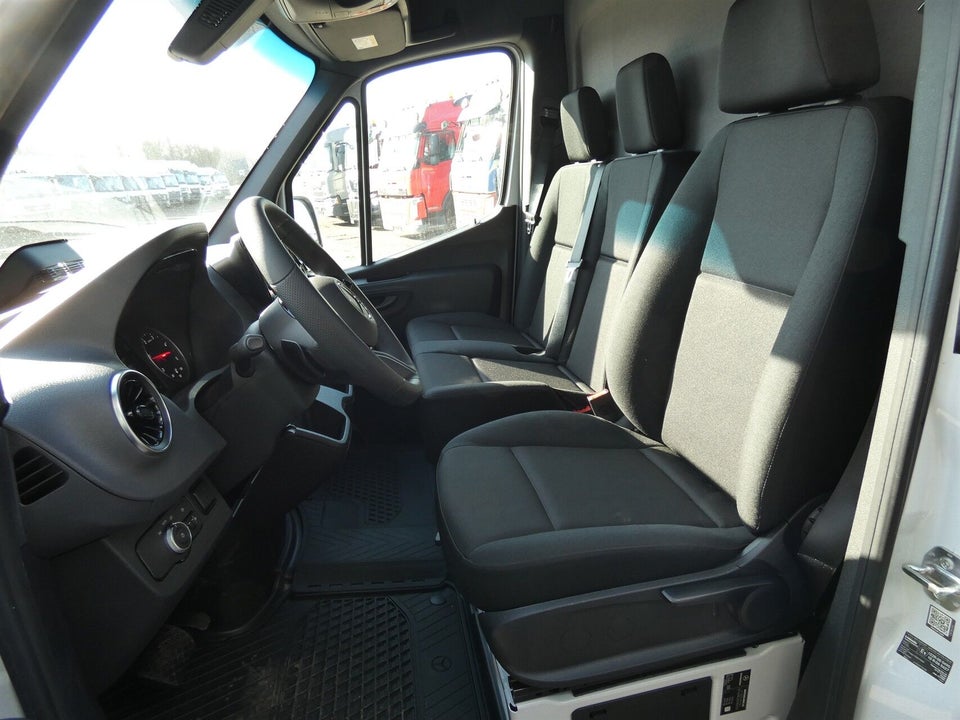Mercedes Sprinter 317 2,0 CDi A2 Kassevogn PRO aut. RWD