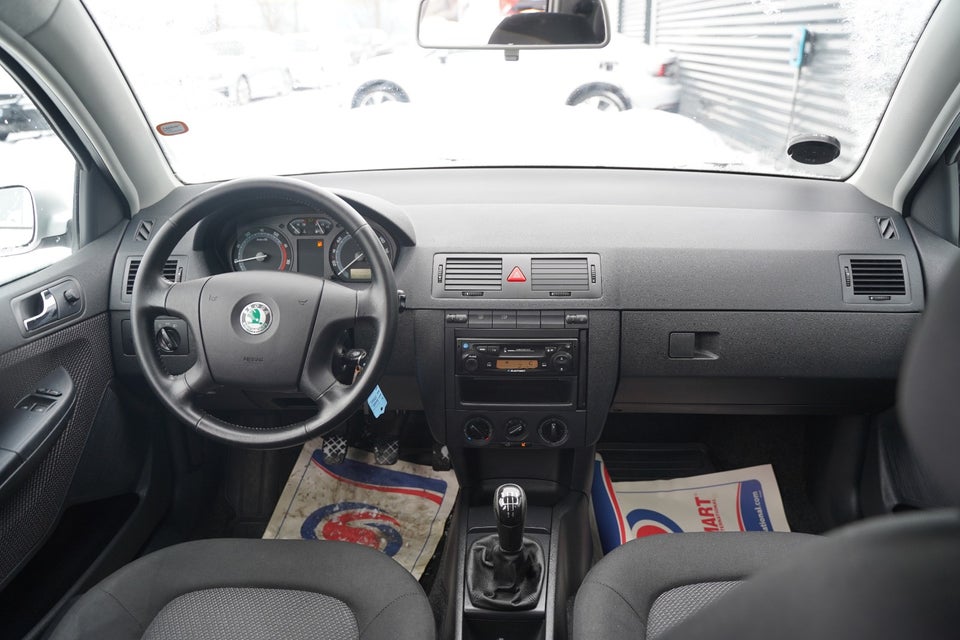 Skoda Fabia 1,4 16V 75 Elegance 5d