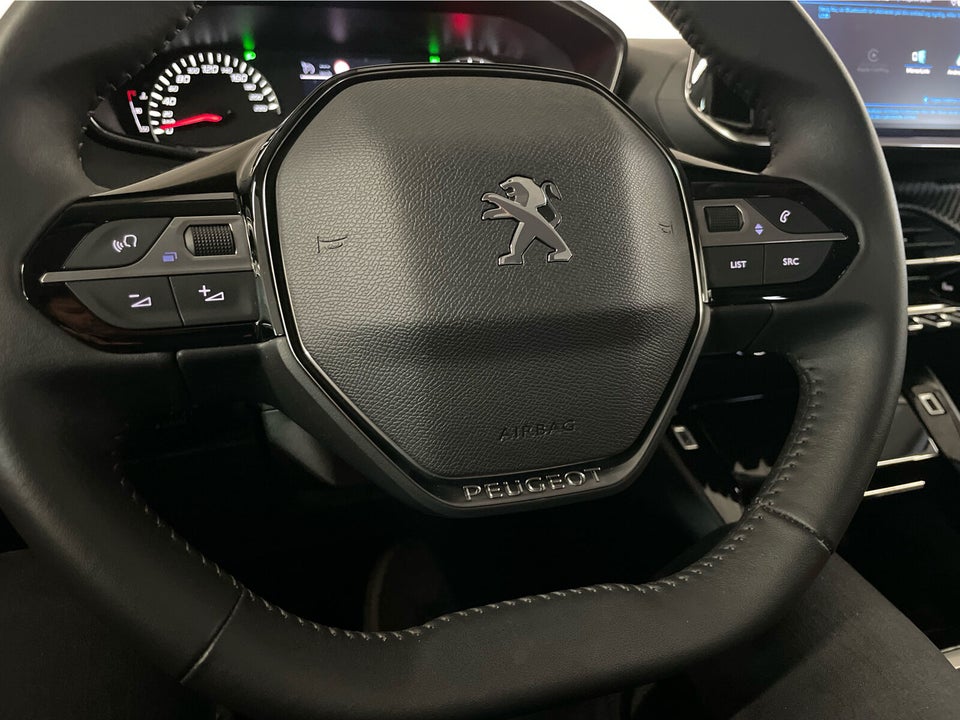 Peugeot 208 1,2 PureTech 100 Like 5d