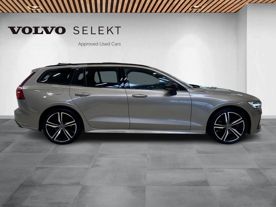 Volvo V60 2,0 T8 ReCharge R-Design aut. AWD 5d