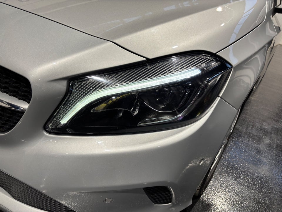 Mercedes A180 1,6 Urban aut. 5d