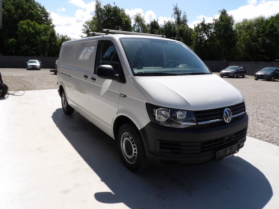 VW Transporter 2,0 TDi 150 Kassevogn DSG lang