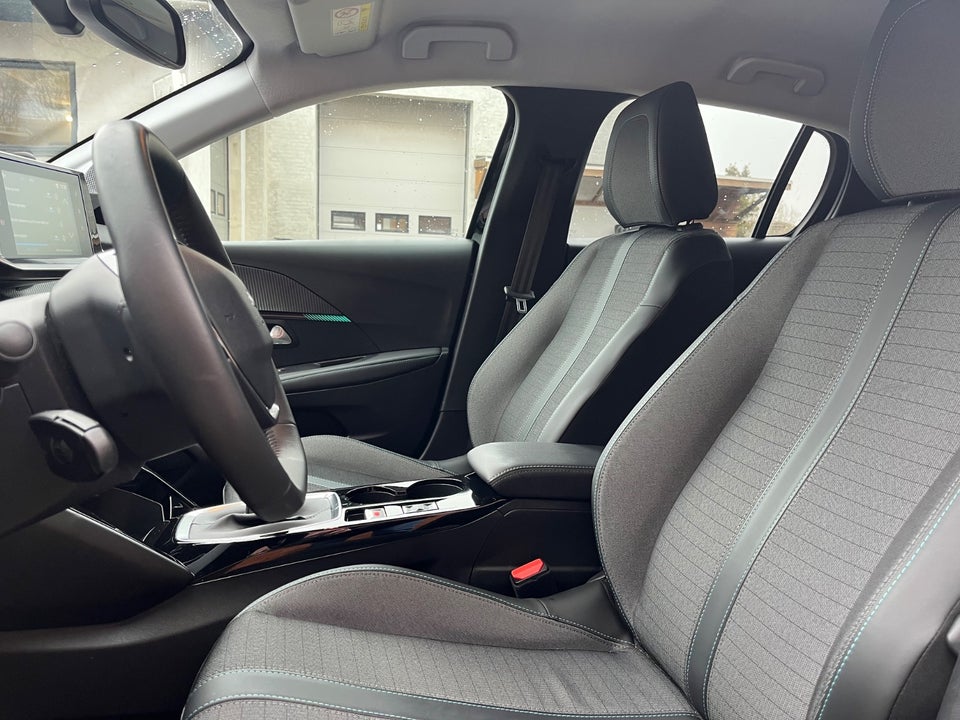 Peugeot 208 1,2 PureTech 100 Allure 5d