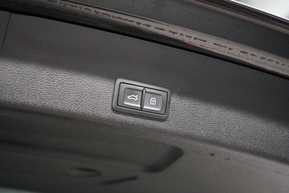 Audi A6 55 TFSi e Sport Avant quattro S-tr. 5d