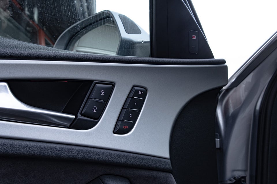 Audi A6 3,0 TDi 218 Avant S-tr. 5d