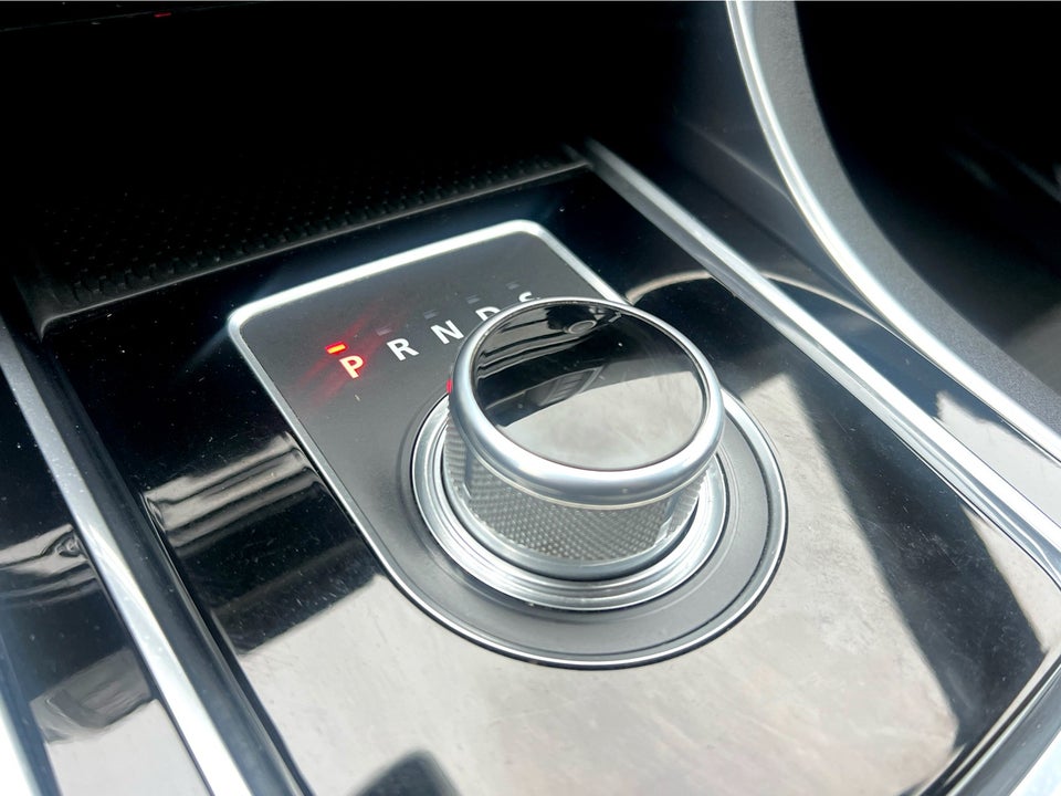 Jaguar XE 2,0 D180 R-Sport aut. 4d