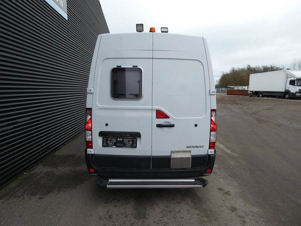 Renault Master IV T33 2,3 dCi 150 L2H2 Kassevogn