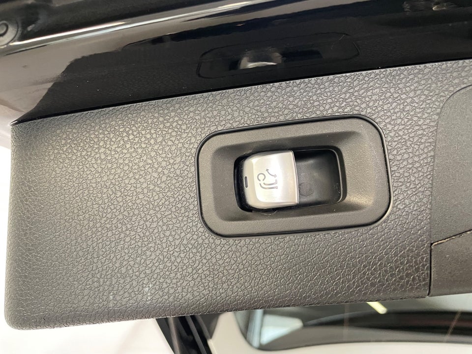 Mercedes E300 de 2,0 stc. aut. 4Matic 5d