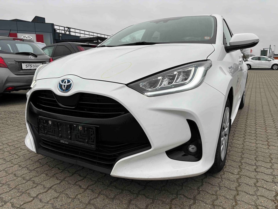 Toyota Yaris 1,5 Hybrid H3 e-CVT 5d