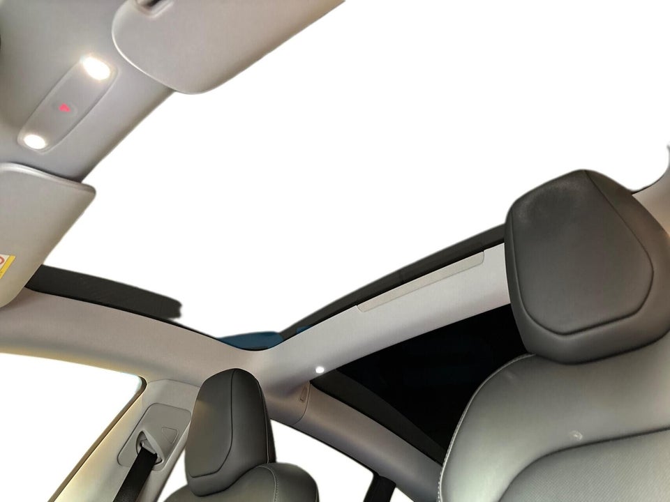 Tesla Model 3 RWD 4d